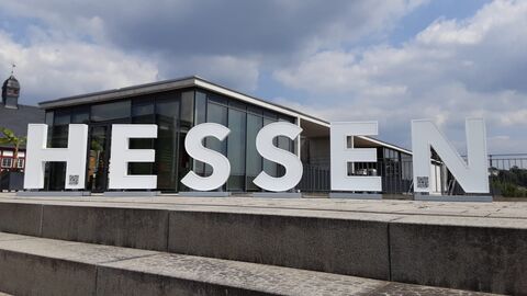 Die "HESSEN-Buchstaben" in Eltville