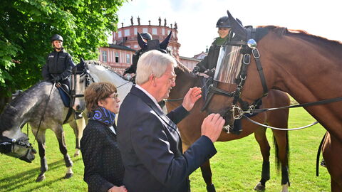Auch die hessische Polizeireiterstaffel war bei den Feierlichkeiten dabei.