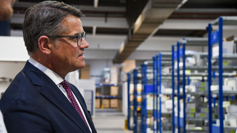 Ministerpräsident Boris Rhein besucht den Gewerbepark Hüttenwerk in Michelstadt