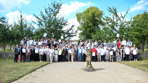 Die Gewinnerinnen und Gewinner des Wettbewerbs „Die besten Dorfgasthäuser in Hessen“ in Fulda. 