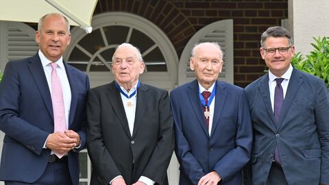 Hessischer Verdienstorden für Johannes Warlo und Gerhard Wiese