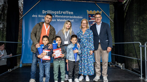 Ministerpräsident Rhein beim Drillingstreffen 2025