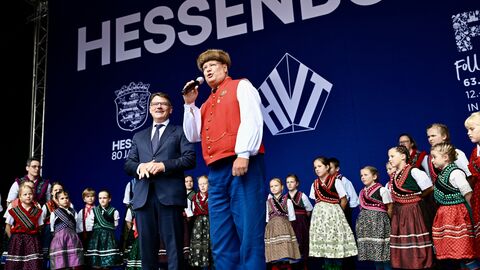 Tracht und Tradition - das gehört zu Hessen. 