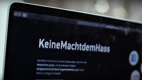 Symbolbild "KeineMachtdemHass" Bildschirm mit Schriftzug "KeineMachtdemHass"