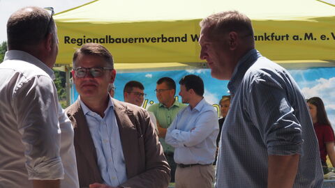 Ministerpräsident Boris Rhein beim Hoffest in Frankfurt