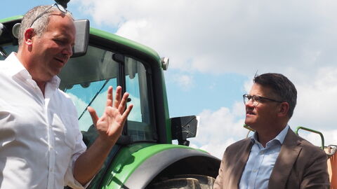 Ministerpräsident Boris Rhein beim Hoffest in Frankfurt