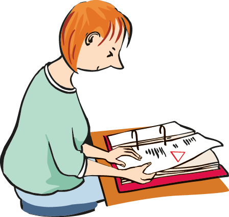 Eine Frau liest in einem Ordner.